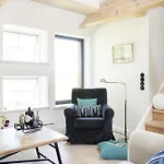 Urgemuetliche Reetdachkate Mit Grossem Kamin Und Sauna Pommerby (Gelting)