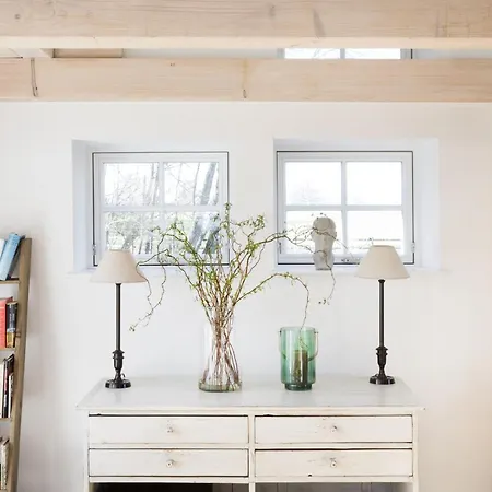 Urgemuetliche Reetdachkate Mit Grossem Kamin Und Sauna Pommerby (Gelting)