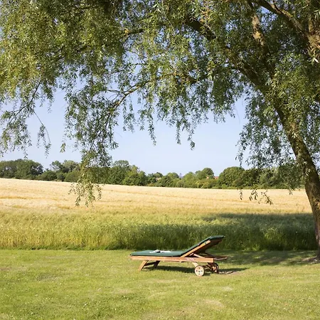 Urgemuetliche Reetdachkate Mit Grossem Kamin Und Sauna * Pommerby (Gelting)