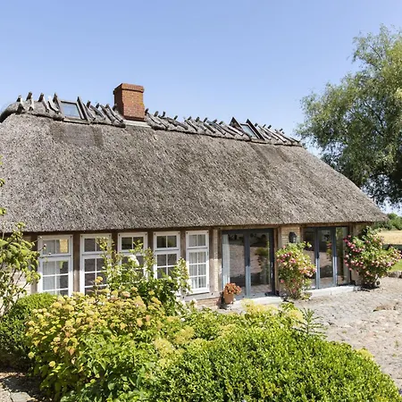 Urgemuetliche Reetdachkate Mit Grossem Kamin Und Sauna בית נופש Pommerby (Gelting)